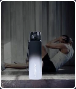 Sport & Outdoor Drinkfles, Waterfles, Sportfles, 500 Ml, Zwart/Wit (Nieuwe Editie), Tritan, BPA-vrij, Gym, Loop, Wandel, Yoga, Tennis, Voetbal, Gift, Cadeau, Miracle Shop -Aigostar winkel 1033x1200