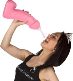 Merkloos Piemel Drinkfles - Waterfles - Drinkfles Volwassenen - Met Rietje - Kunststof - 600 Ml - Roze -Aigostar winkel 1083x1200