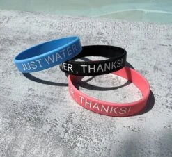 Merkloos 2 Liter Waterfles Groen Transparant - Gratis Armband - Grote Waterfles - Motivatie Fles - Bidon - Twee Liter Waterfles - Sportfles - Waterkan - Gallon - 2 Liter Bottle - Drinkfles - Schenkfles - Groen Transparant - Zwart Armbandje 13 Merkloos 2 Liter Waterfles Groen Transparant - Gratis Armband - Grote Waterfles - Motivatie Fles - Bidon - Twee Liter Waterfles - Sportfles - Waterkan - Gallon - 2 Liter Bottle - Drinkfles - Schenkfles - Groen Transparant - Zwart Armbandje -Aigostar winkel 1200x1099 1