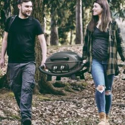 Burnhard Draagbare 2-Branders Gasbarbecue - Afdekhoes - BBQ Wayne 23 Burnhard Draagbare 2-Branders Gasbarbecue - Afdekhoes - BBQ Wayne -Aigostar winkel 1200x1200 1046