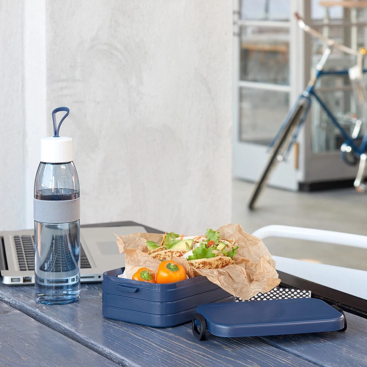 Mepal – Waterfles Ellipse – 700 Ml – Nordic Denim – Drinkfles Volwassenen – Geschikt Voor Koolzuurhoudende Dranken – Lekvrij 8 Mepal – Waterfles Ellipse – 700 Ml – Nordic Denim – Drinkfles Volwassenen – Geschikt Voor Koolzuurhoudende Dranken – Lekvrij - Afbeelding 6