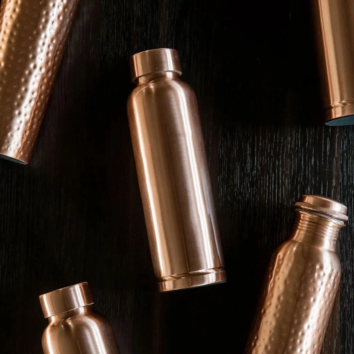 Puur Koperen Waterfles Glad - 1 Liter 7 Puur Koperen Waterfles Glad - 1 Liter - Afbeelding 5