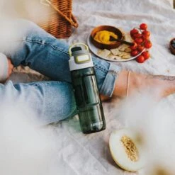 Kambukka Elton Drinkfles 750ml - Olive Green Met 3-in-1 Lid En Makkelijke Reiniging 27 Kambukka Elton Drinkfles 750ml - Olive Green Met 3-in-1 Lid En Makkelijke Reiniging -Aigostar winkel 1200x1200 278