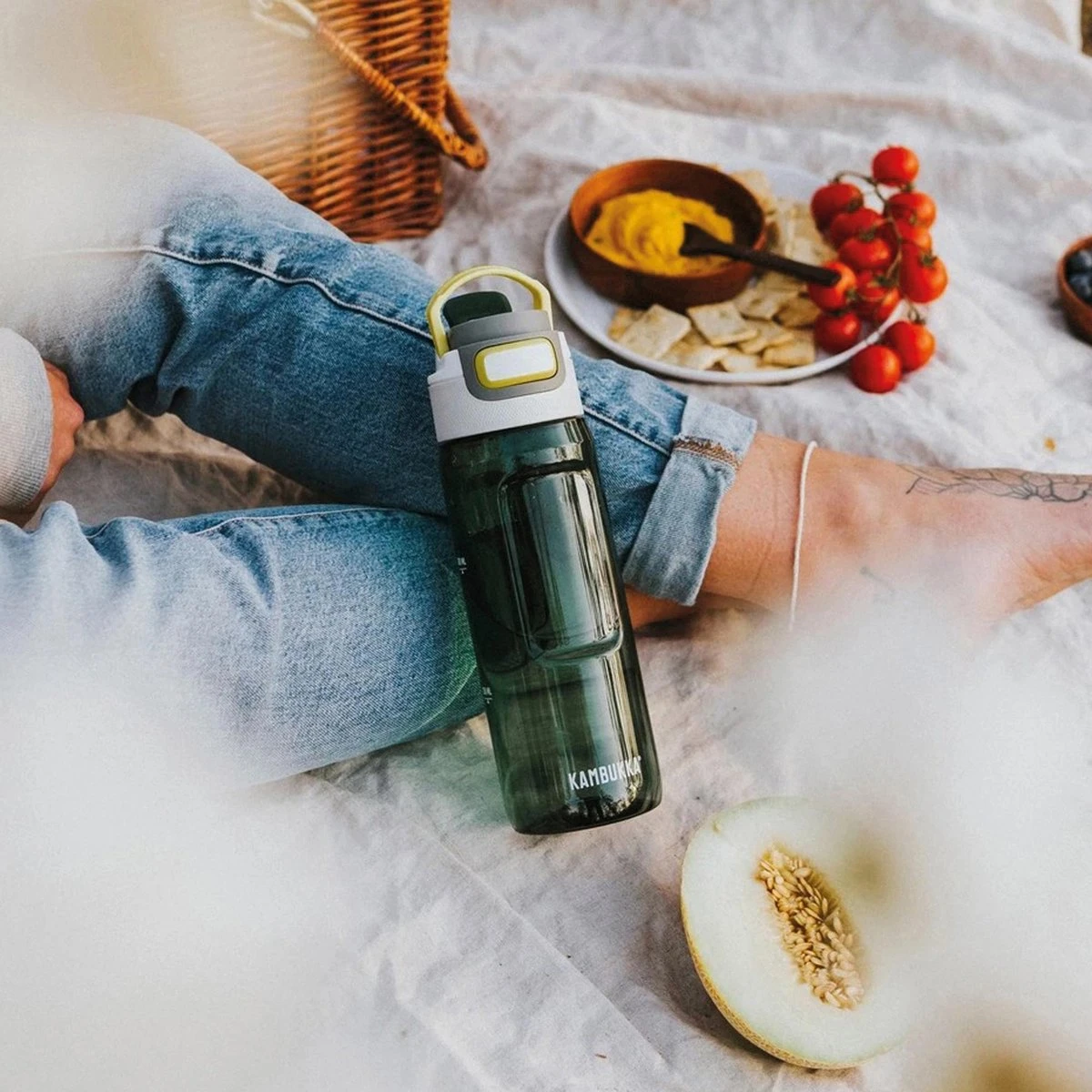 Kambukka Elton Drinkfles 750ml - Olive Green Met 3-in-1 Lid En Makkelijke Reiniging 12 Kambukka Elton Drinkfles 750ml - Olive Green Met 3-in-1 Lid En Makkelijke Reiniging - Afbeelding 10