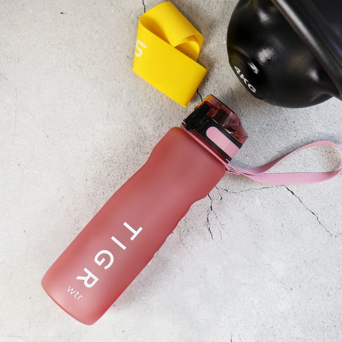 TIGR The Athlete - Drinkfles - Waterfles Met Fruit Filter - 1000ml - Rosé Goud - Met Mengbal Voor Shakes 8 TIGR The Athlete - Drinkfles - Waterfles Met Fruit Filter - 1000ml - Rosé Goud - Met Mengbal Voor Shakes - Afbeelding 6