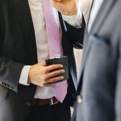 Malony® Luxe Heupfles - Veldfles - Flacon - Drinkfles - 180ML - RVS - Giftbox - Veiligheidssluiting - Zwart -Aigostar winkel 1200x1200 303