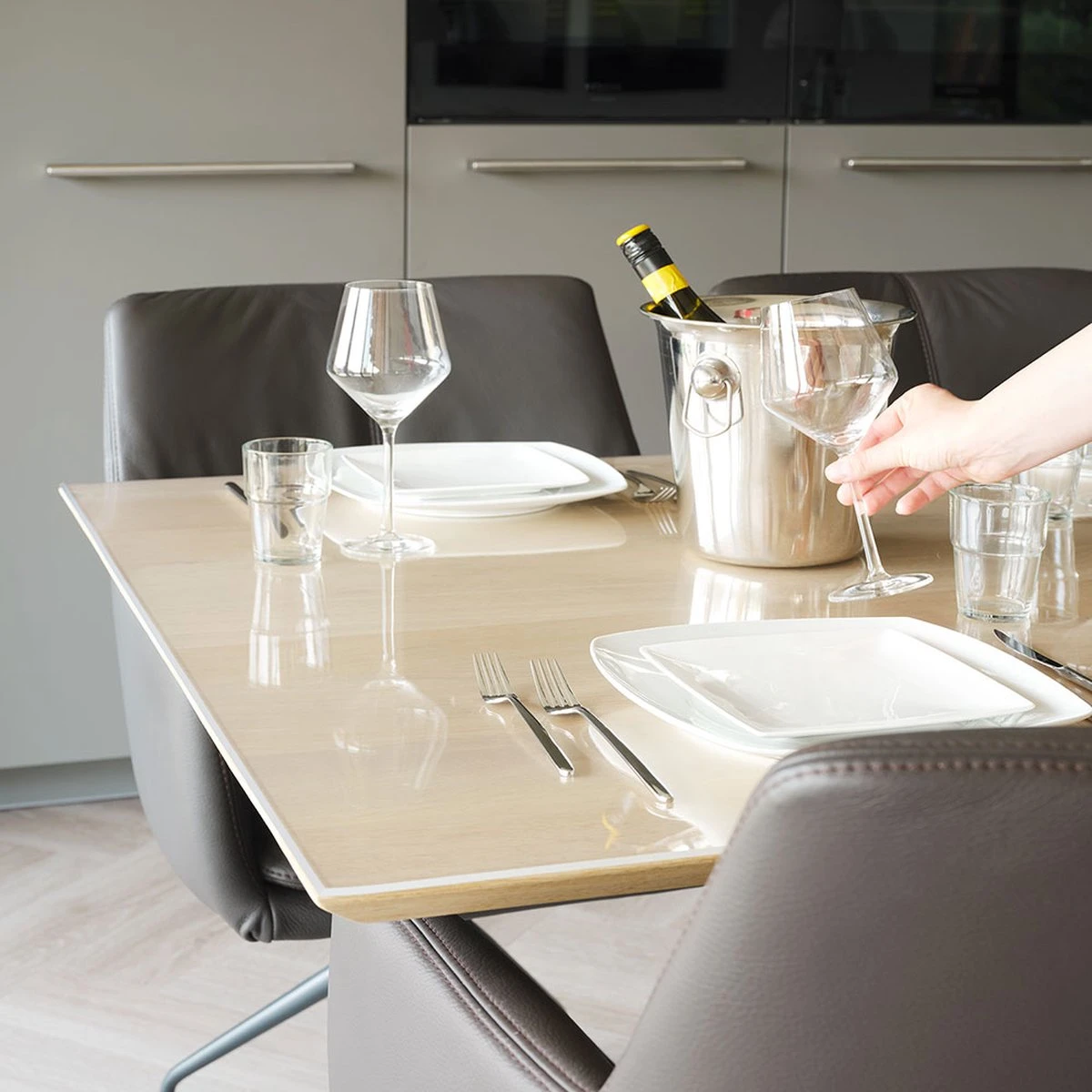 TRENTE - Transparant Tafelzeil 3mm - Extra Dik Tafelbeschermer (100 Cm Breed) - 100 X 220 6 TRENTE - Transparant Tafelzeil 3mm - Extra Dik Tafelbeschermer (100 Cm Breed) - 100 X 220 - Afbeelding 4