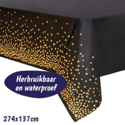 Merkloos Folie Tafelkleed - Zwart Tafelzeil Met Gouden Stippen - Verjaardag Feest - Tafel Accessoire - Party Plastic Decoratie - Metallic Dots - 50 Jaar – Bruiloft - Oud En Nieuw – 2023 Nieuwjaar – Kerst Versiering - Kerstmis Aankleding - 137 X 274 Cm – Goud