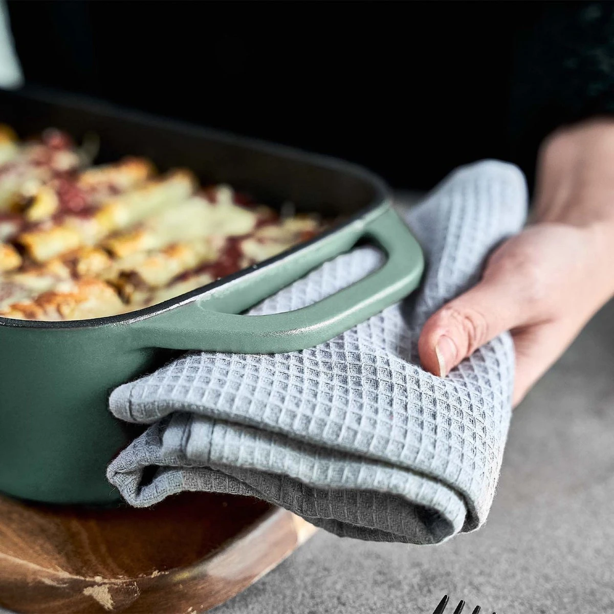 Springlane Gietijzer Ovenschaal Mint - 39,2 X 21,2 Cm, 4 L 9 Springlane Gietijzer Ovenschaal Mint - 39,2 X 21,2 Cm, 4 L - Afbeelding 7