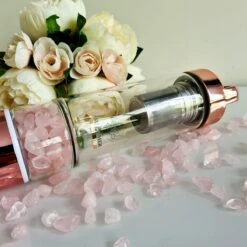 Duurzame Waterfles Met Kristal - Roségoud - Roestvrij Staal - Rozenkwarts Edelstenen - Verrijkt En Verzacht Water - Inclusief Thee/fruit Infuser - Edelstenen - 550 Ml - Waterfles - Drinkfles -Aigostar winkel 1200x1200 77