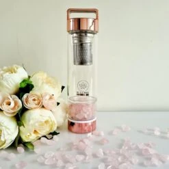 Duurzame Waterfles Met Kristal - Roségoud - Roestvrij Staal - Rozenkwarts Edelstenen - Verrijkt En Verzacht Water - Inclusief Thee/fruit Infuser - Edelstenen - 550 Ml - Waterfles - Drinkfles -Aigostar winkel 1200x1200 78