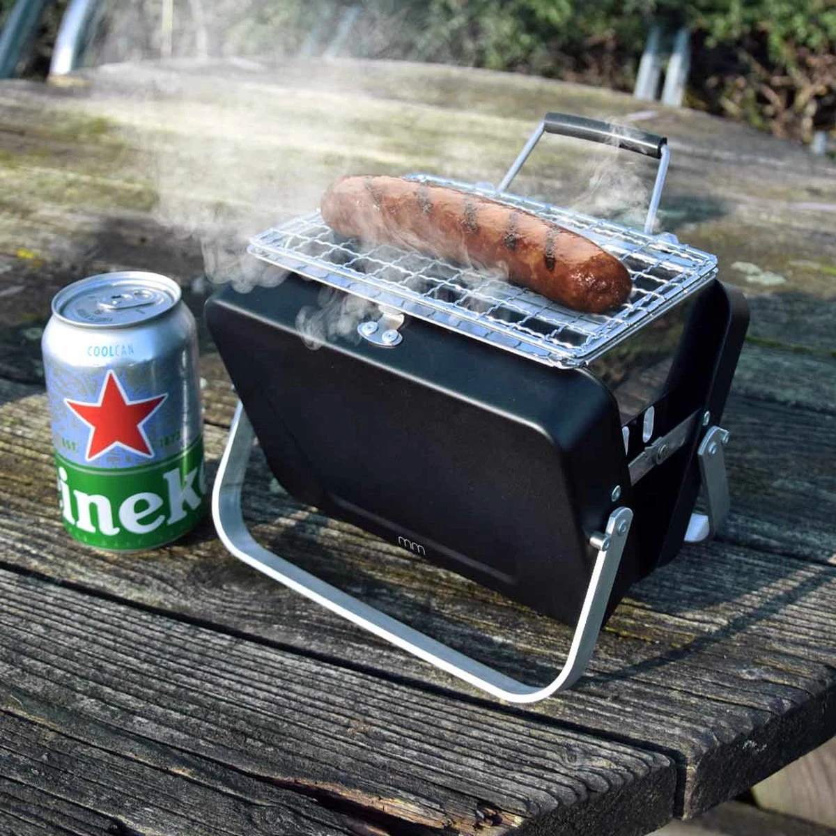 Mikamax Draagbare Mini BBQ - Barbecue - 's Werelds Kleinste Barbecue - Past In Je Broekzak - 18 × 6 × 15,5 Cm - 714 Gram - Mat Zwart 7 Mikamax Draagbare Mini BBQ - Barbecue - 's Werelds Kleinste Barbecue - Past In Je Broekzak - 18 × 6 × 15,5 Cm - 714 Gram - Mat Zwart - Afbeelding 5