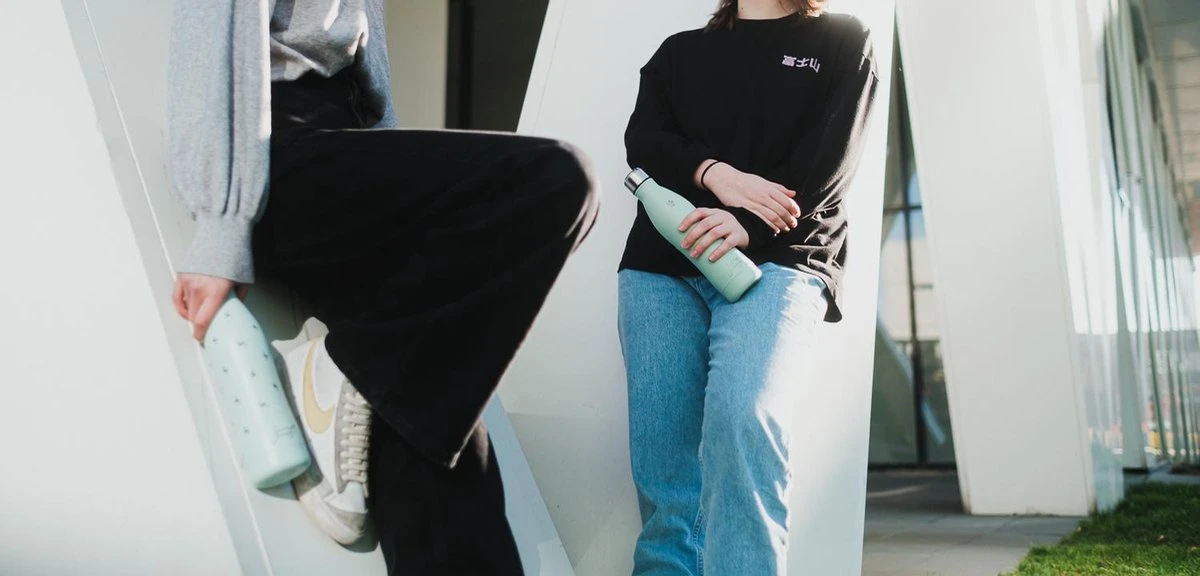 Juicy Blossom Drinkfles - 500ml - Roestvrij Staal - Stainless Steel Bottle - Waterfles - Drinkfles - Thermosfles (Muntgrijs) 7 Juicy Blossom Drinkfles - 500ml - Roestvrij Staal - Stainless Steel Bottle - Waterfles - Drinkfles - Thermosfles (Muntgrijs) - Afbeelding 5