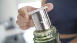 Reboottle - Tea - Drinkfles Met Theefilter - Thee Infuser - Theefles - 450ml - Beige/Rood 11 Reboottle - Tea - Drinkfles Met Theefilter - Thee Infuser - Theefles - 450ml - Beige/Rood -Aigostar winkel 1200x677 1