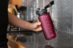 1 Liter Drinkfles - Waterfles Sport Bidon Drinkbus - 1L - Paars/Rood - King Mungo -Aigostar winkel 1200x800 64