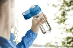 BRITA - Waterfilterfles VITAL - 0,6L - Blauw - Inclusief 1 MicroDisc Waterfilter 25 BRITA - Waterfilterfles VITAL - 0,6L - Blauw - Inclusief 1 MicroDisc Waterfilter -Aigostar winkel 1200x801