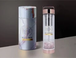 Duurzame Waterfles Met Kristal - Roségoud - Roestvrij Staal - Rozenkwarts Edelstenen - Verrijkt En Verzacht Water - Inclusief Thee/fruit Infuser - Edelstenen - 550 Ml - Waterfles - Drinkfles -Aigostar winkel 1200x913