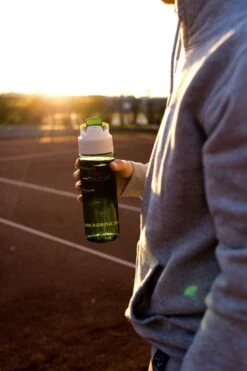 Kambukka Elton Drinkfles 750ml - Olive Green Met 3-in-1 Lid En Makkelijke Reiniging 23 Kambukka Elton Drinkfles 750ml - Olive Green Met 3-in-1 Lid En Makkelijke Reiniging -Aigostar winkel 800x1200 17