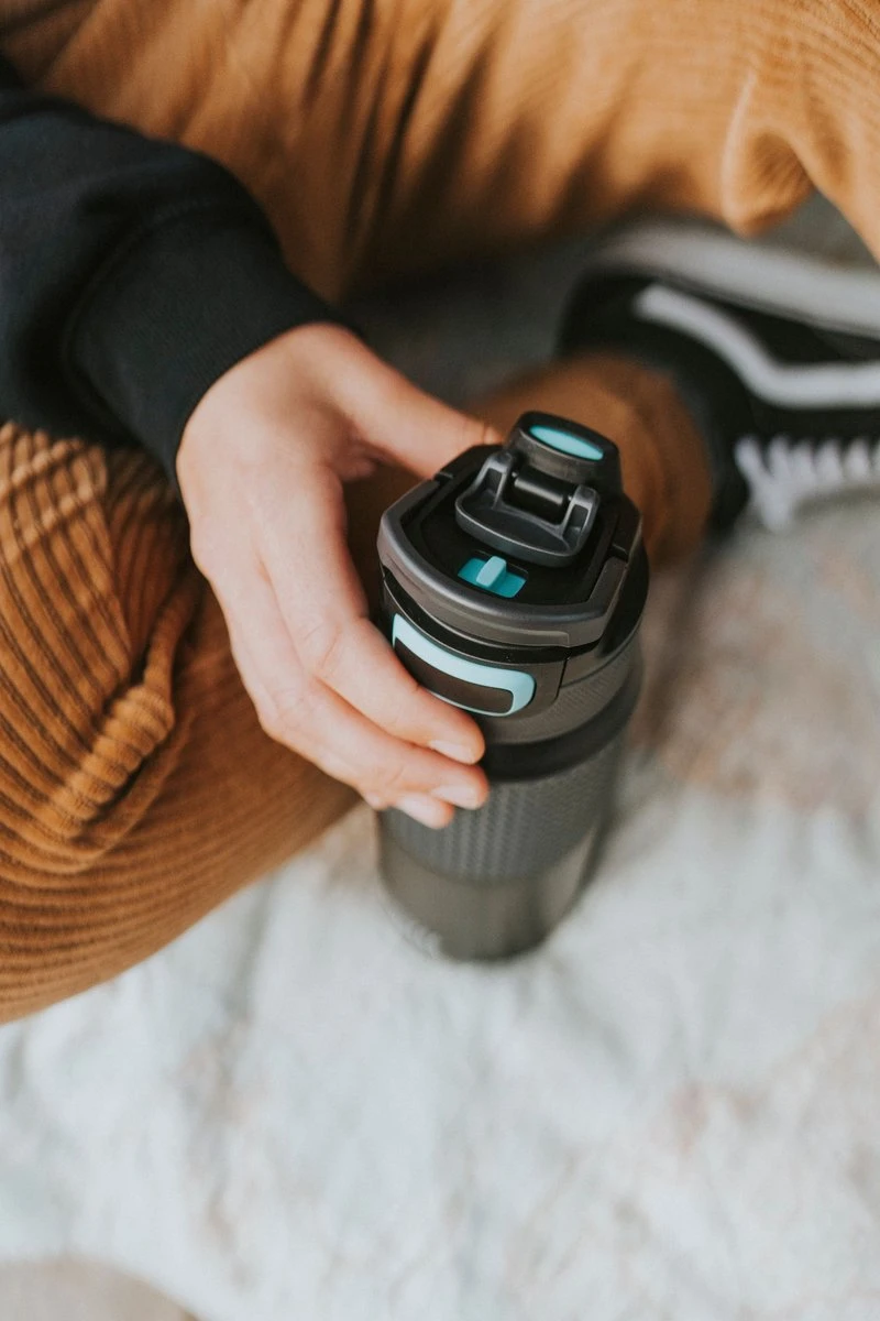 Kambukka Elton Geïsoleerde Drinkfles 750ml - Nightfall Met 3-in-1 Lid En Makkelijke Reiniging 8 Kambukka Elton Geïsoleerde Drinkfles 750ml - Nightfall Met 3-in-1 Lid En Makkelijke Reiniging - Afbeelding 6