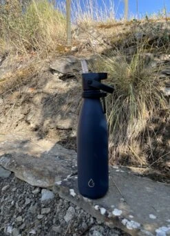 Wattamula Design Eco RVS Drinkfles - Donkerblauw - Extra Dop Met Rietje En Carrier - 500 Ml - Waterfles - Thermosfles - Sport 11 Wattamula Design Eco RVS Drinkfles - Donkerblauw - Extra Dop Met Rietje En Carrier - 500 Ml - Waterfles - Thermosfles - Sport -Aigostar winkel 864x1200