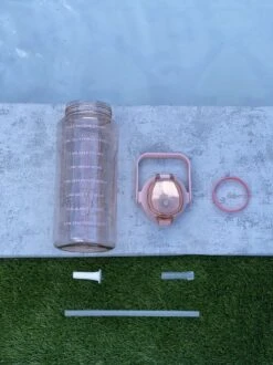 Merkloos Waterfles 2 Liter - Waterfles Met Rietje - Grote Waterfles - Sportbidon - Twee Liter Waterfles - Sportfles - Sportfles Fitness - Bottle 2 Liter- Drinkfles - Schenkfles - Roze Transparant - Gratis Armband - Waterflessen -Aigostar winkel 899x1200 12