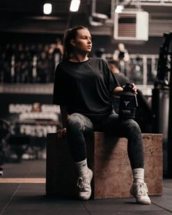 Breaking Limits Stalen Waterfles 2 Liter – Drinkfles – Gemaakt Van Roestvrij Staal – Grote Waterfles – Waterjug – Bidon 2 Liter – 2.2 Liter - Zwart 21 Breaking Limits Stalen Waterfles 2 Liter – Drinkfles – Gemaakt Van Roestvrij Staal – Grote Waterfles – Waterjug – Bidon 2 Liter – 2.2 Liter - Zwart -Aigostar winkel 959x1200 3